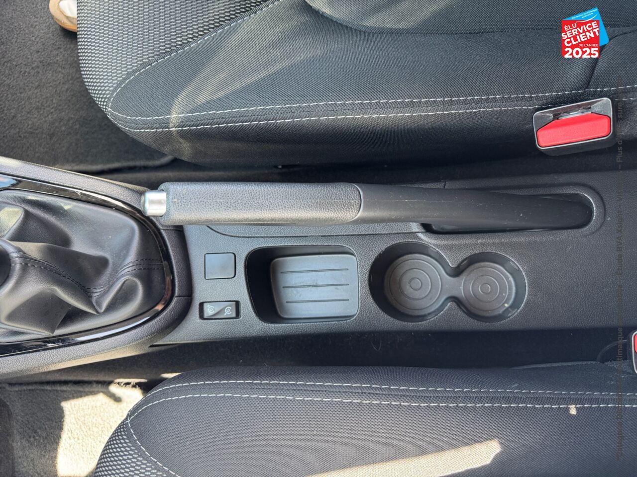 Véhicule d'occasion RENAULT CLIO 0.9 TCE 75CH GENERATION 5P EURO6C chez Toyota Verdun