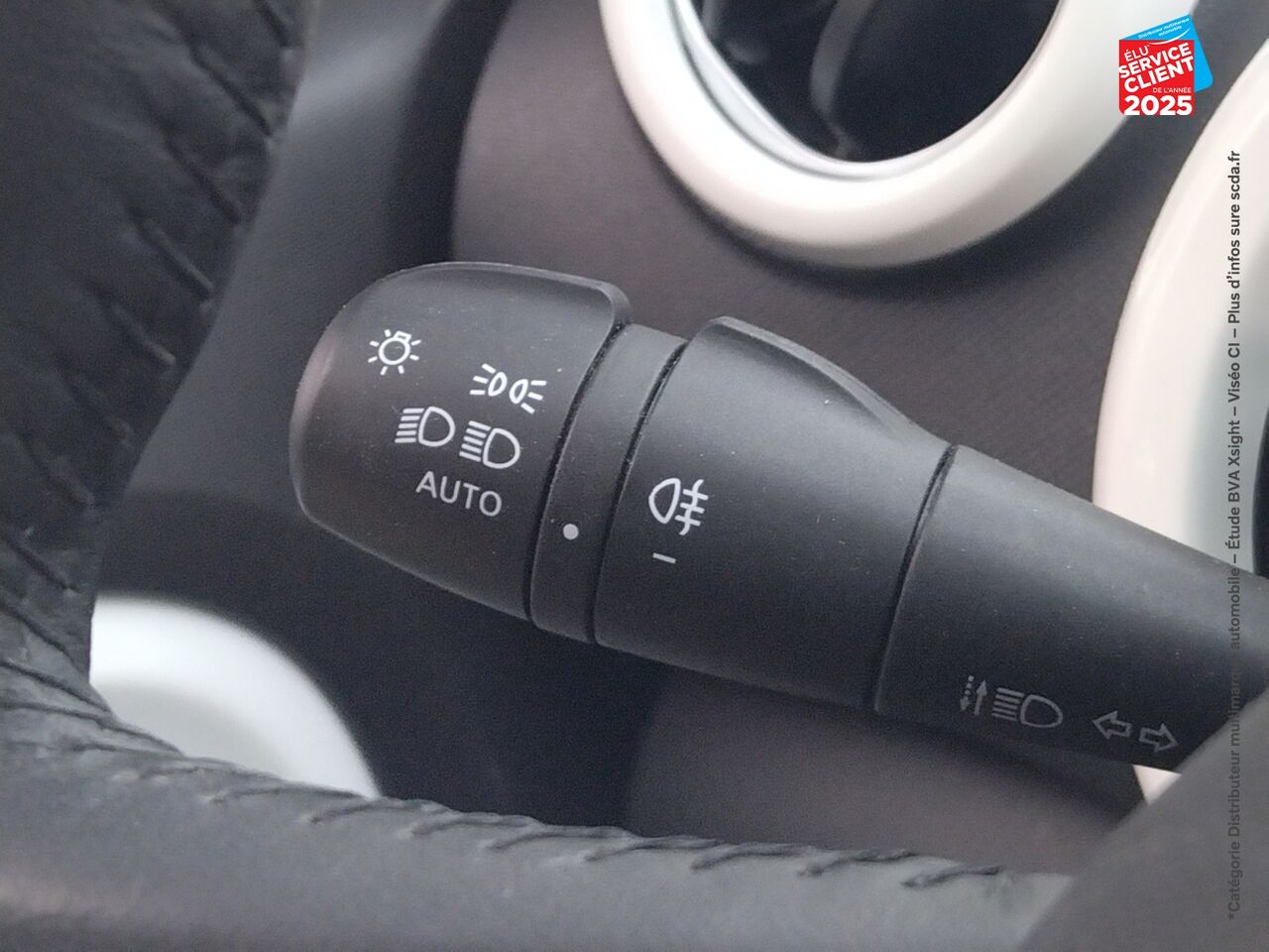 Véhicule d'occasion RENAULT TWINGO E-TECH ELECTRIC TECHNO R80 ACHAT INTEGRAL chez Toyota Thionville