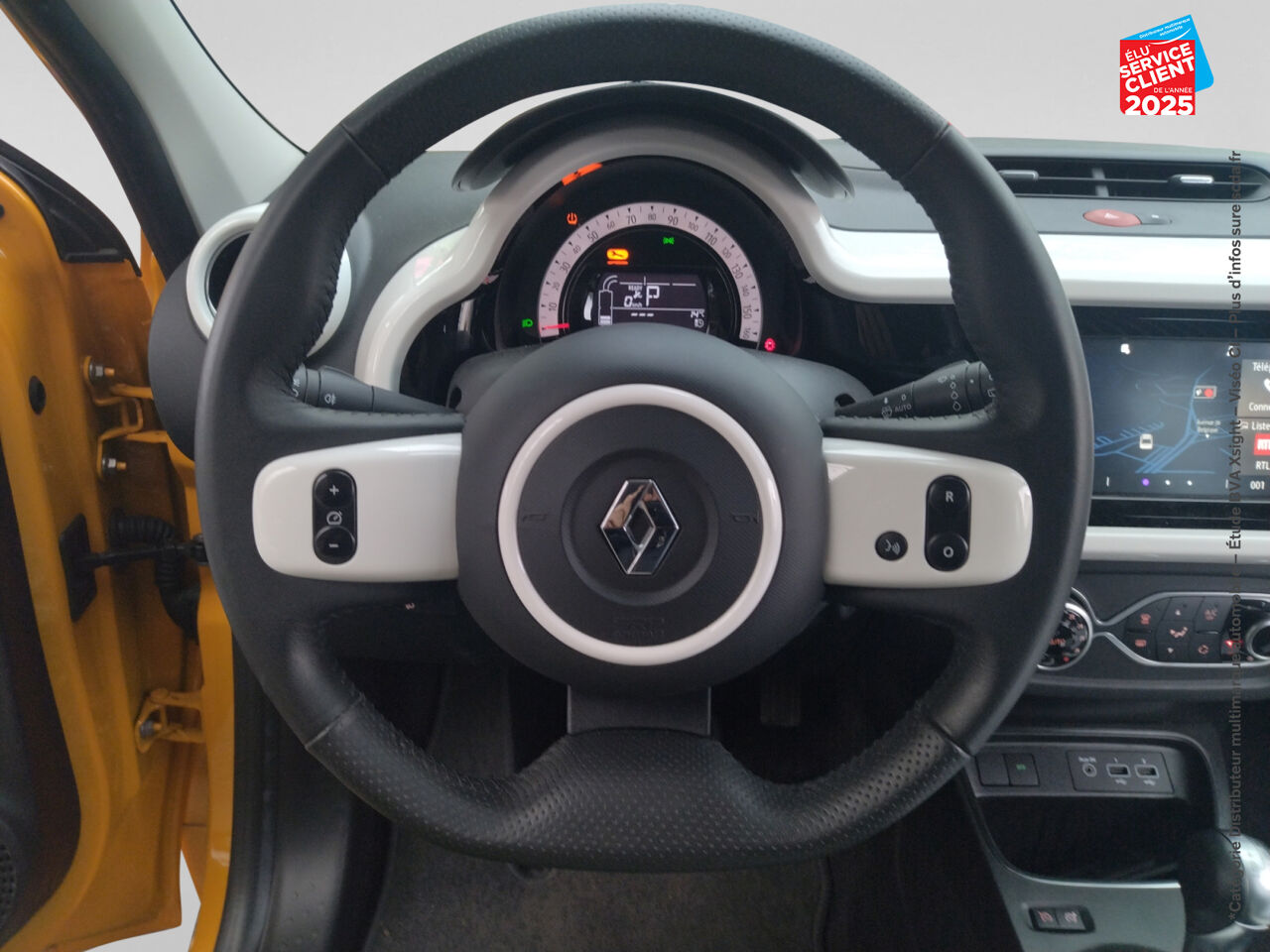 Véhicule d'occasion RENAULT TWINGO E-TECH ELECTRIC TECHNO R80 ACHAT INTEGRAL chez Toyota Thionville