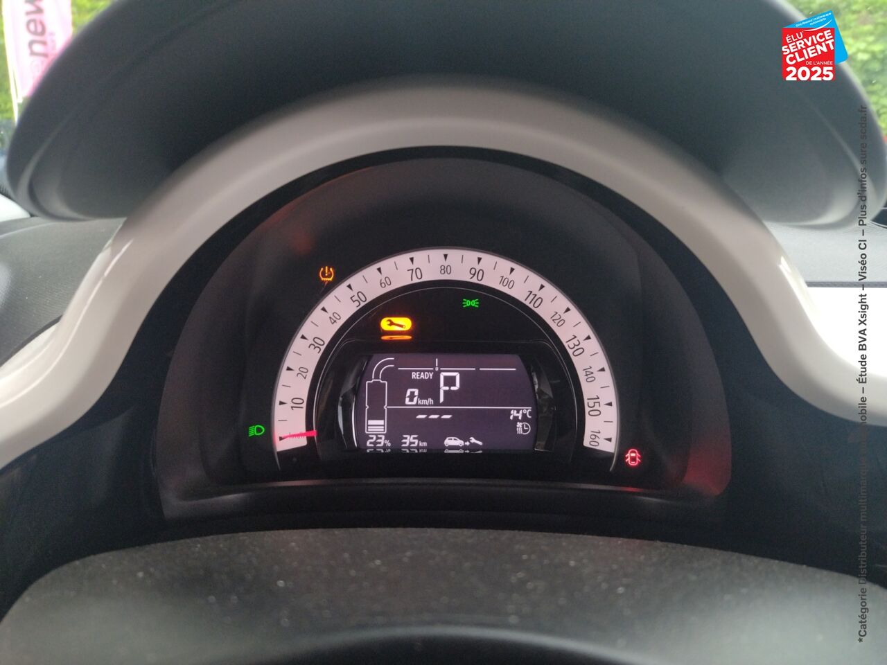 Véhicule d'occasion RENAULT TWINGO E-TECH ELECTRIC TECHNO R80 ACHAT INTEGRAL chez Toyota Thionville