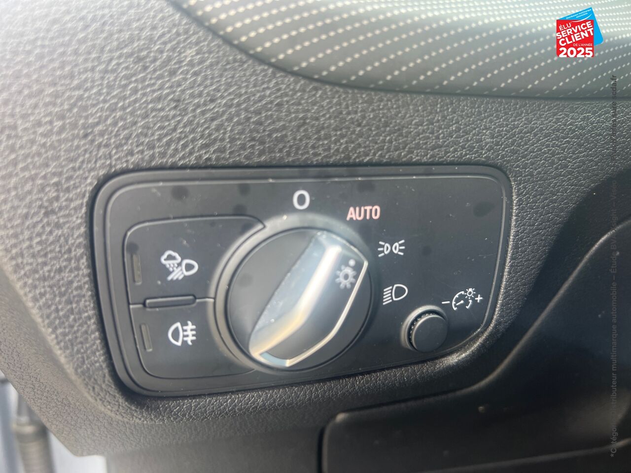 Véhicule d'occasion AUDI Q2 1.4 TFSI 150CH COD BUSINESS LINE S TRONIC 7 chez Toyota Thionville