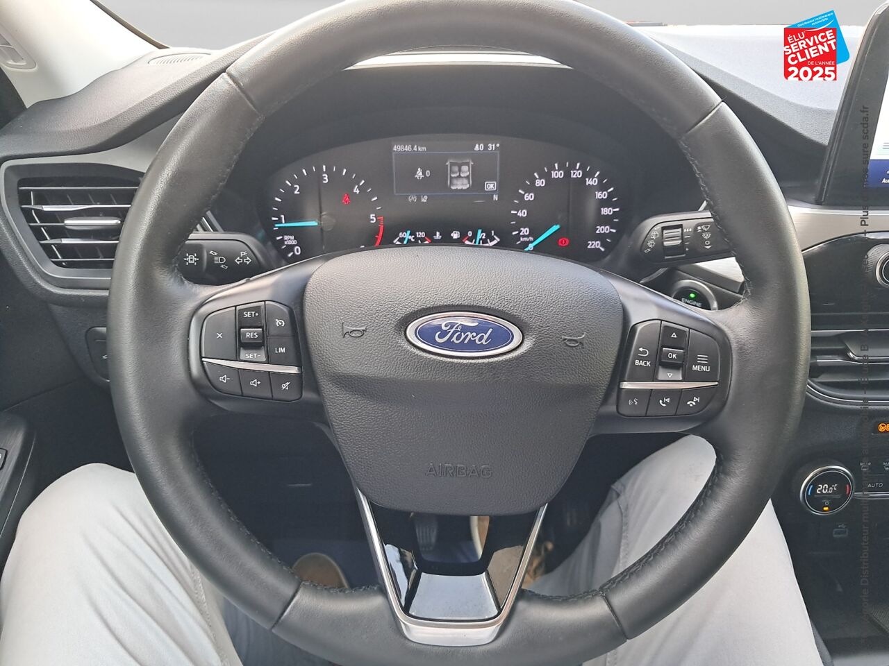Véhicule d'occasion FORD KUGA 2.0 ECOBLUE 150CH MHEV TITANIUM chez Hyundai Epernay