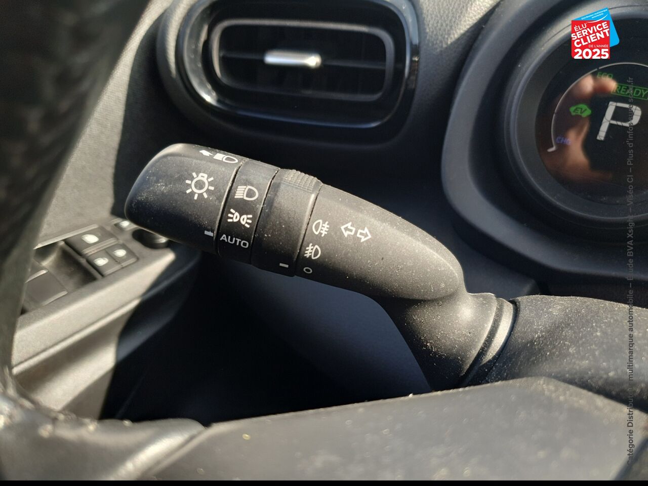 Véhicule d'occasion TOYOTA YARIS 116H DESIGN 5P MY21 chez Toyota Forbach