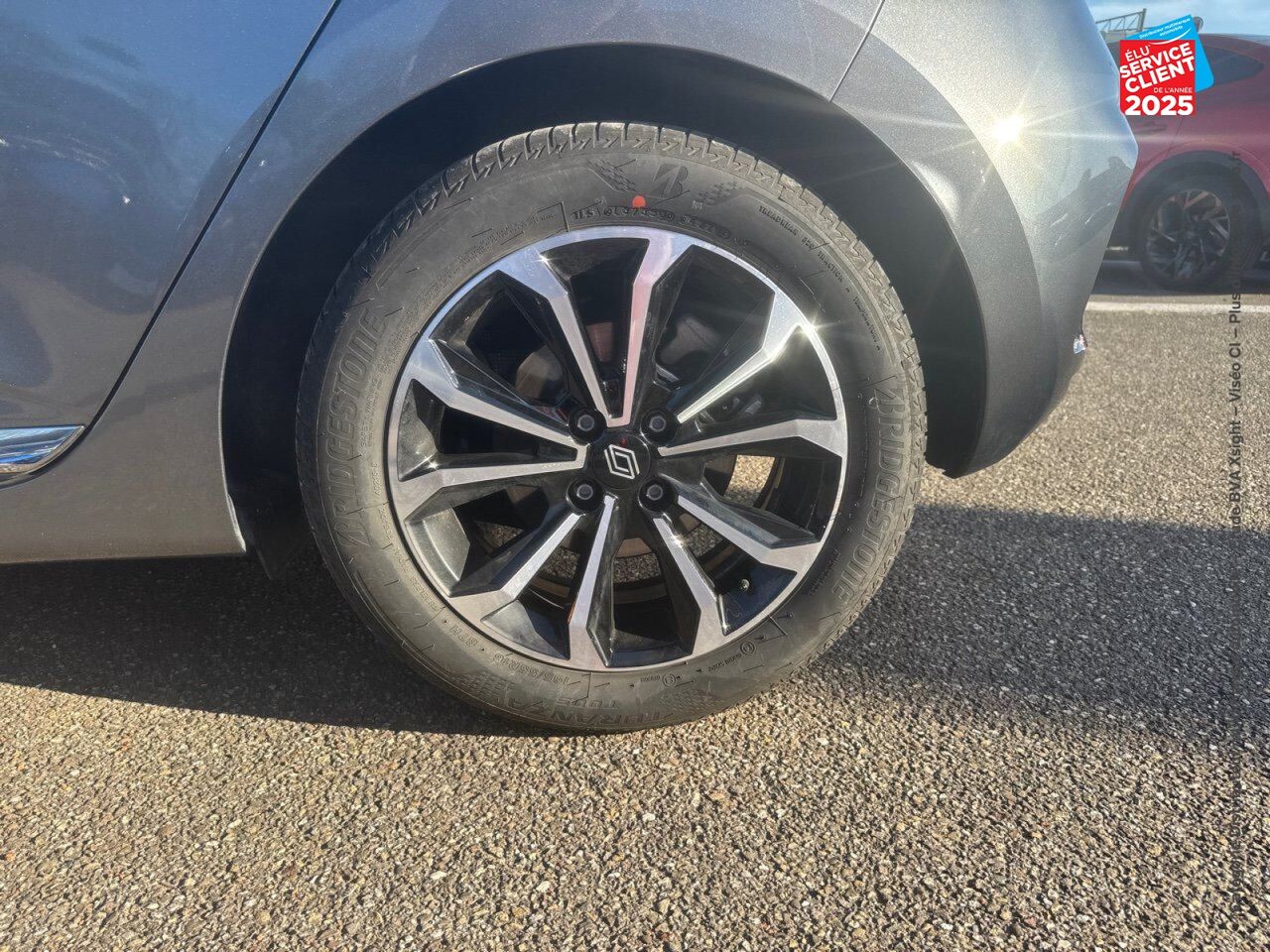 Véhicule d'occasion RENAULT CLIO 1.6 E-TECH 145CH FULL HYBRID TECHNO CAMERA chez Renault Sélestat