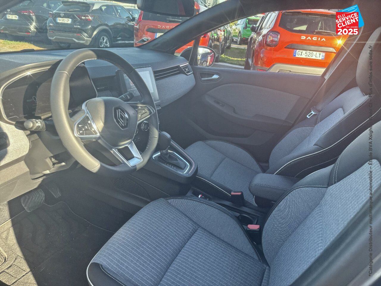 Véhicule d'occasion RENAULT CLIO 1.6 E-TECH 145CH FULL HYBRID TECHNO CAMERA chez Renault Sélestat