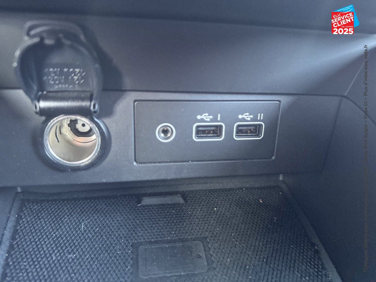Véhicule d'occasion RENAULT CLIO 1.6 E-TECH 145CH FULL HYBRID TECHNO CAMERA chez Renault Sélestat