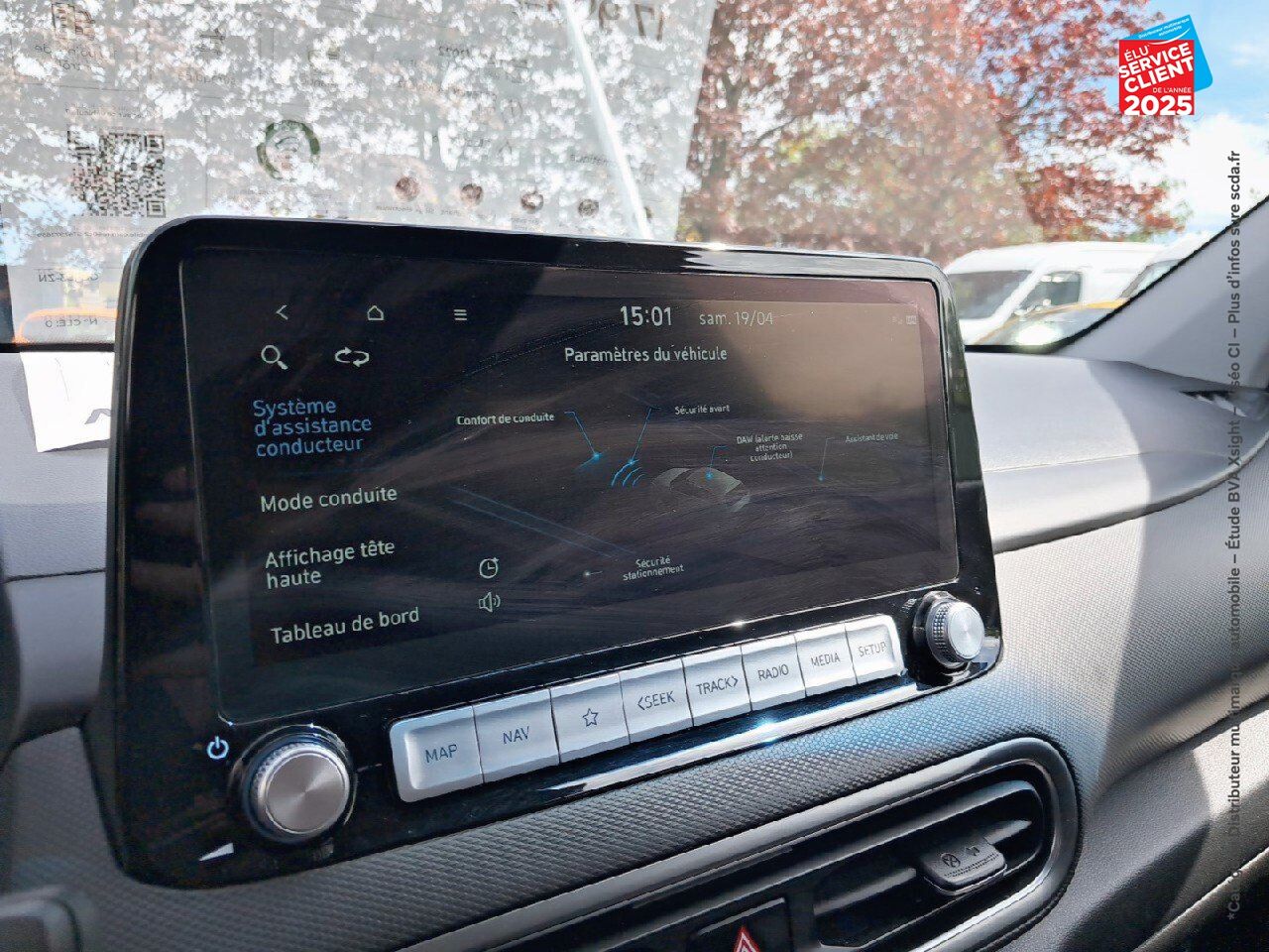Véhicule d'occasion HYUNDAI KONA ELECTRIC 39KWH - 136CH CREATIVE chez Renault Sélestat