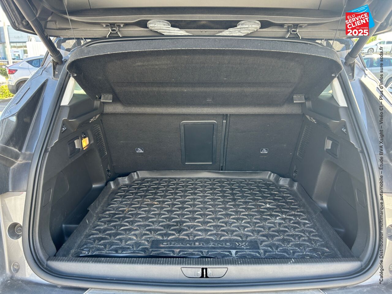 Véhicule d'occasion OPEL GRANDLAND X 2.0 D 177CH ULTIMATE BVA8 TPANO SIEGE CHAUF VENTIL CAMERA chez Opel Besançon