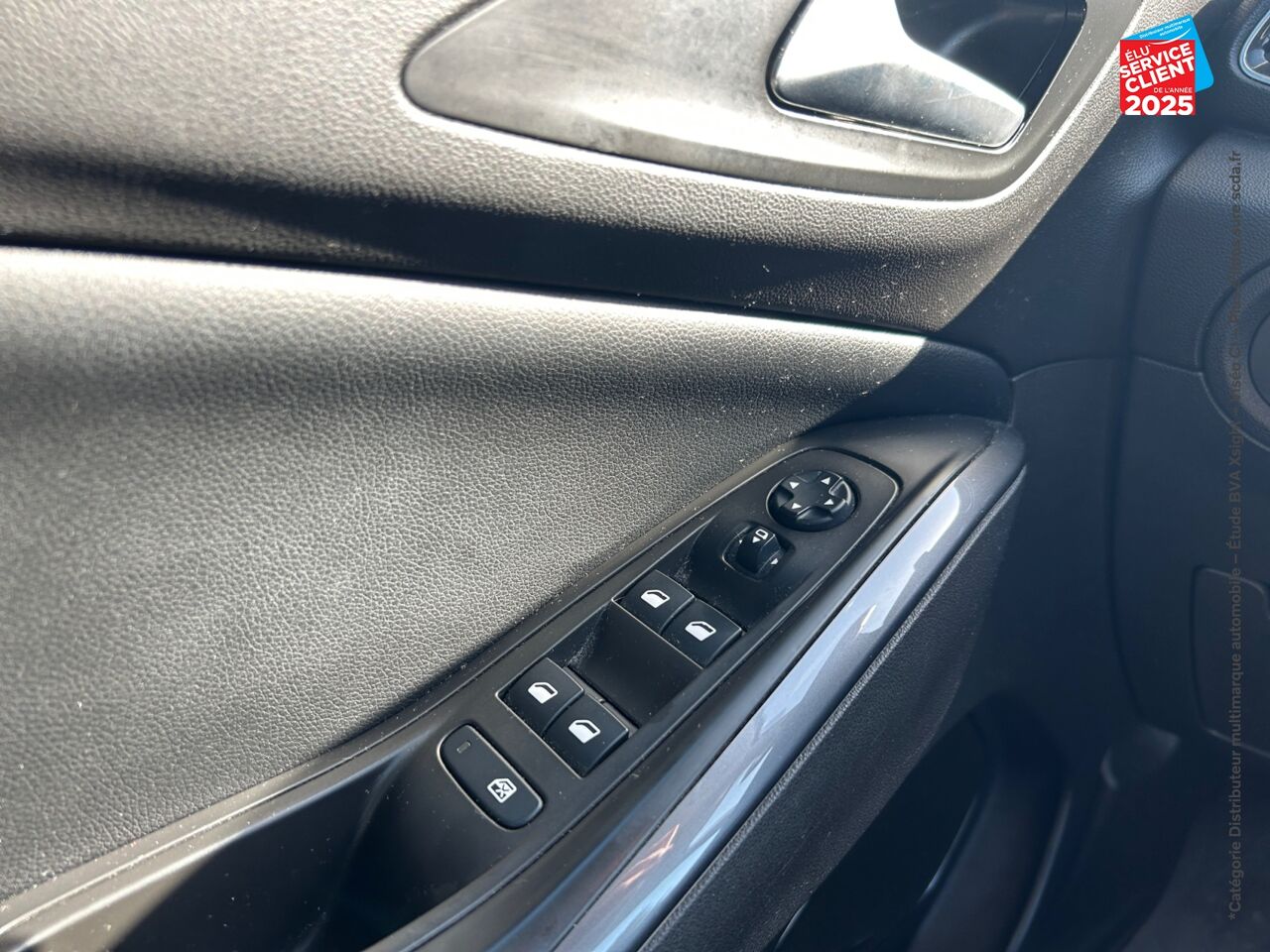 Véhicule d'occasion OPEL GRANDLAND X 2.0 D 177CH ULTIMATE BVA8 TPANO SIEGE CHAUF VENTIL CAMERA chez Opel Besançon