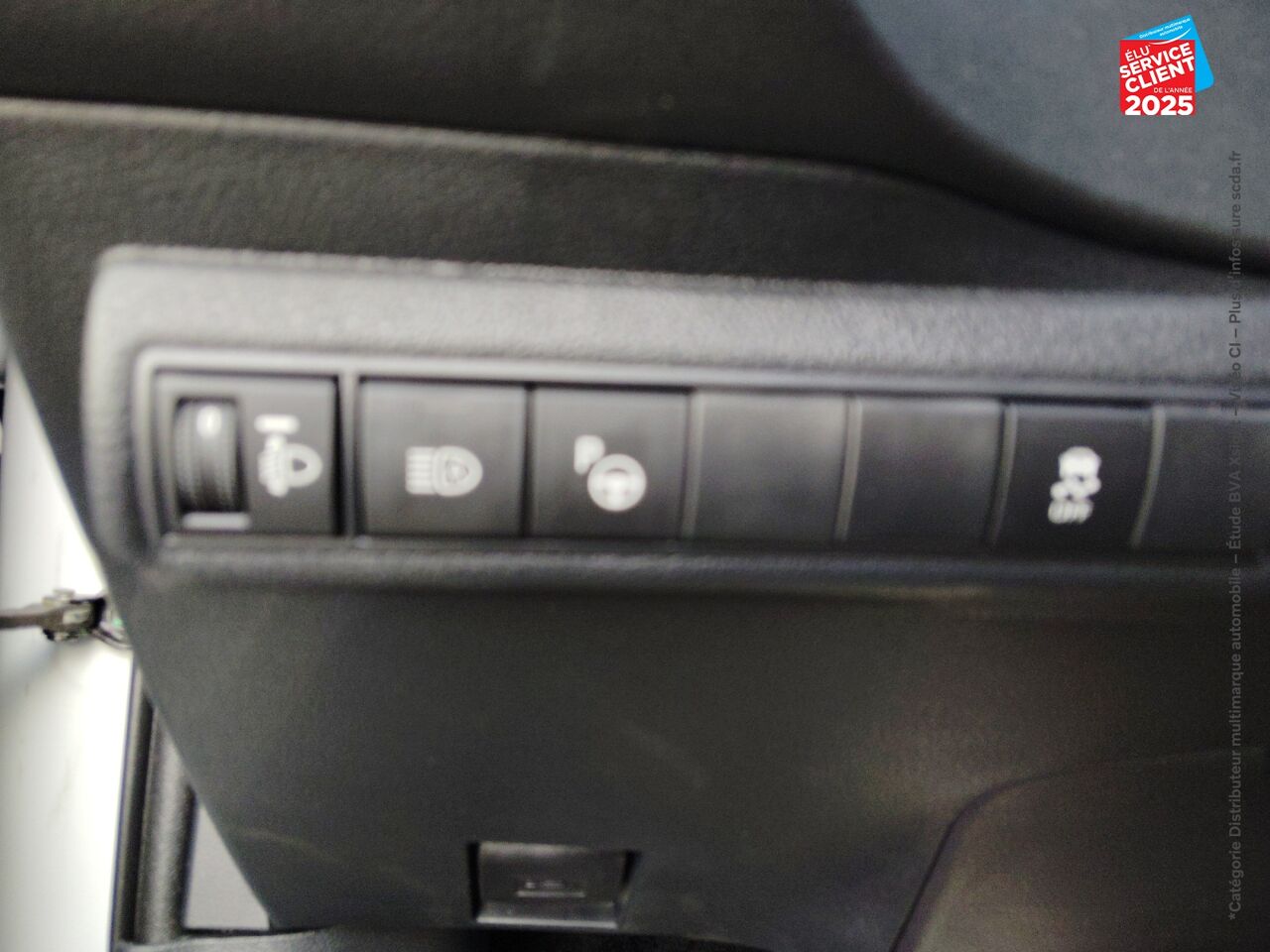 Véhicule d'occasion TOYOTA COROLLA 184H COLLECTION MY22 SIEGE CHAUF GPS chez Dacia Strasbourg