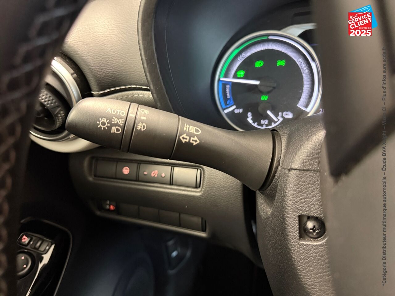 Véhicule d'occasion NISSAN JUKE 1.6 HYBRID 143CH PREMIERE EDITION 2023 SIEGES CUIR CAMERA chez Nissan Juke occasion