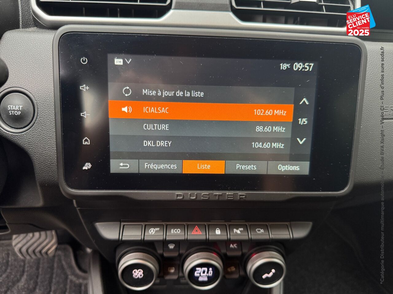 Véhicule d'occasion DACIA DUSTER 1.3 TCE 150CH FAP JOURNEY 4X2 EDC CAMERA chez Renault Saint-Louis