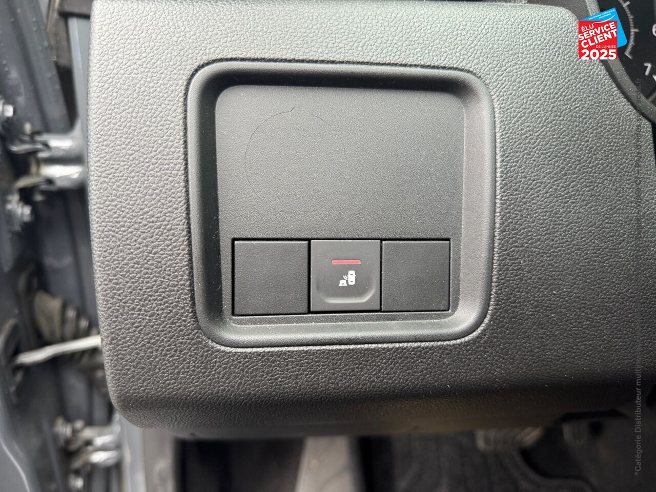 Véhicule d'occasion DACIA DUSTER 1.3 TCE 150CH FAP JOURNEY 4X2 EDC CAMERA chez Renault Saint-Louis