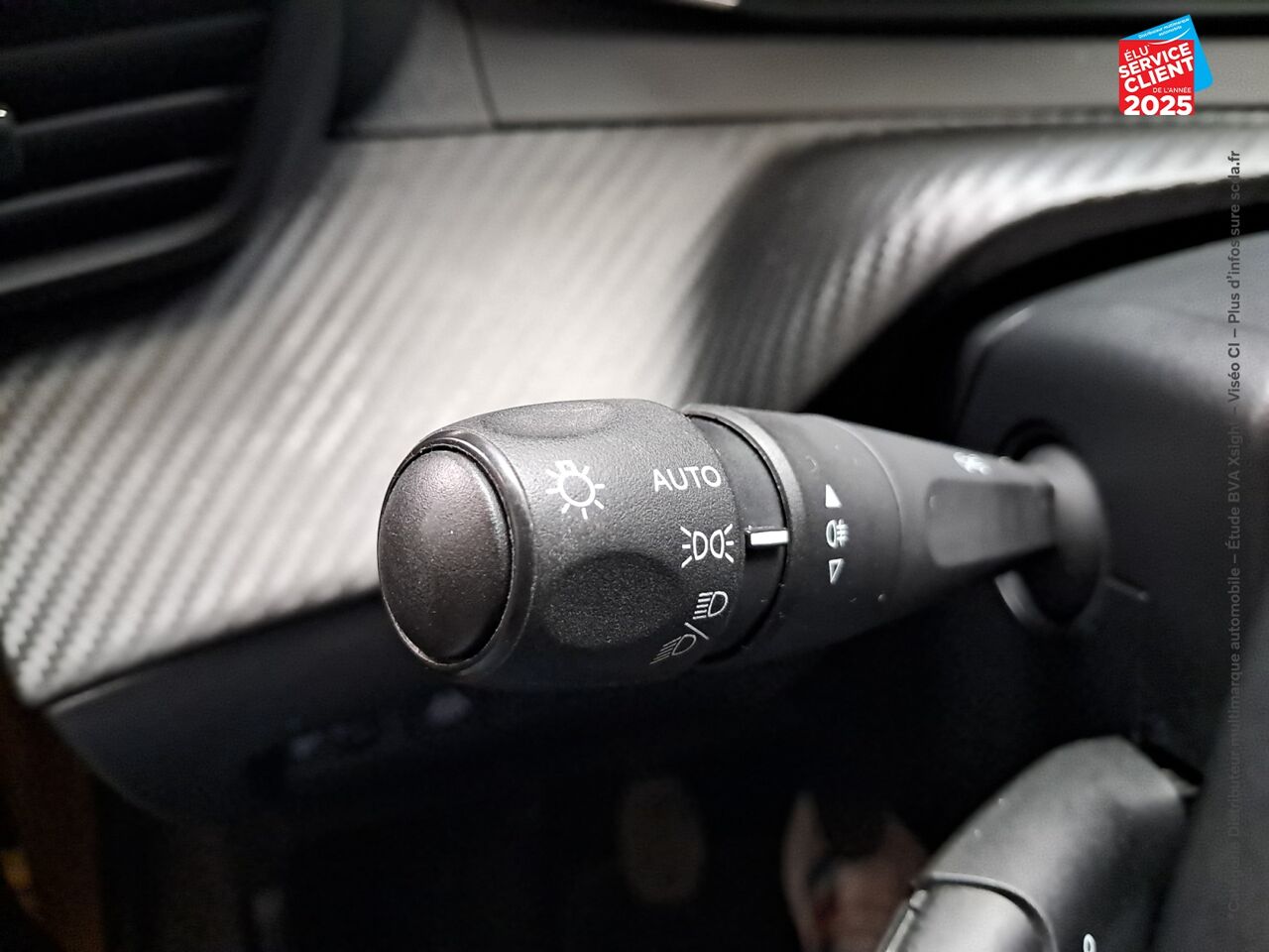 Véhicule d'occasion PEUGEOT 208 1.2 PURETECH 75CH SS LIKE chez Renault Colmar