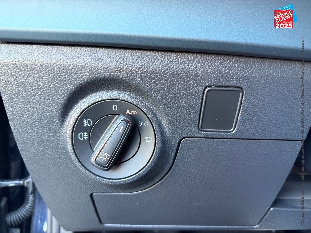 Véhicule d'occasion SEAT ARONA 1.0 TSI 110CH XPERIENCE DSG7 GPS CAMERA CARPLAY chez Renault Saint-Louis