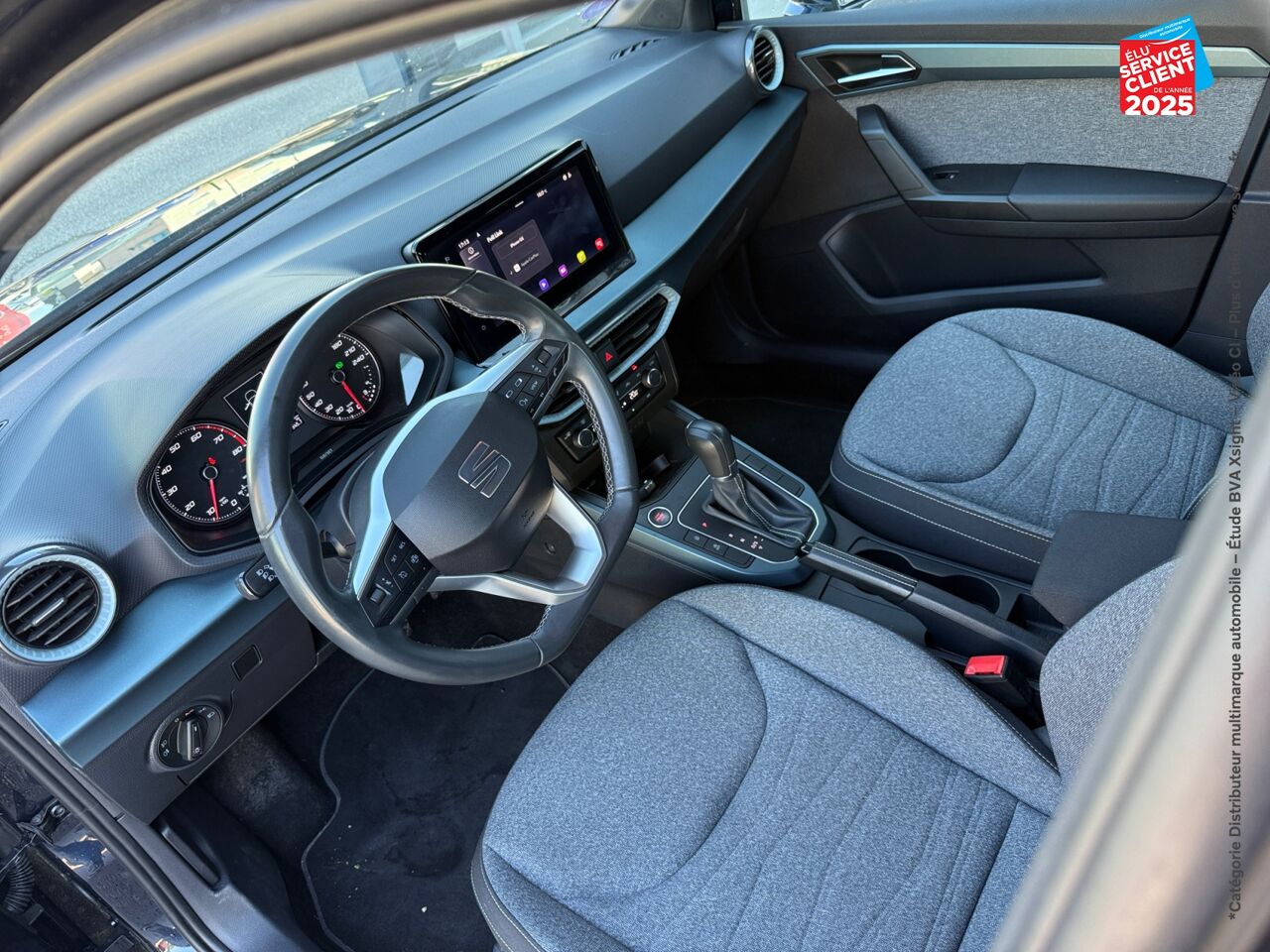Véhicule d'occasion SEAT ARONA 1.0 TSI 110CH XPERIENCE DSG7 GPS CAMERA CARPLAY chez Renault Saint-Louis