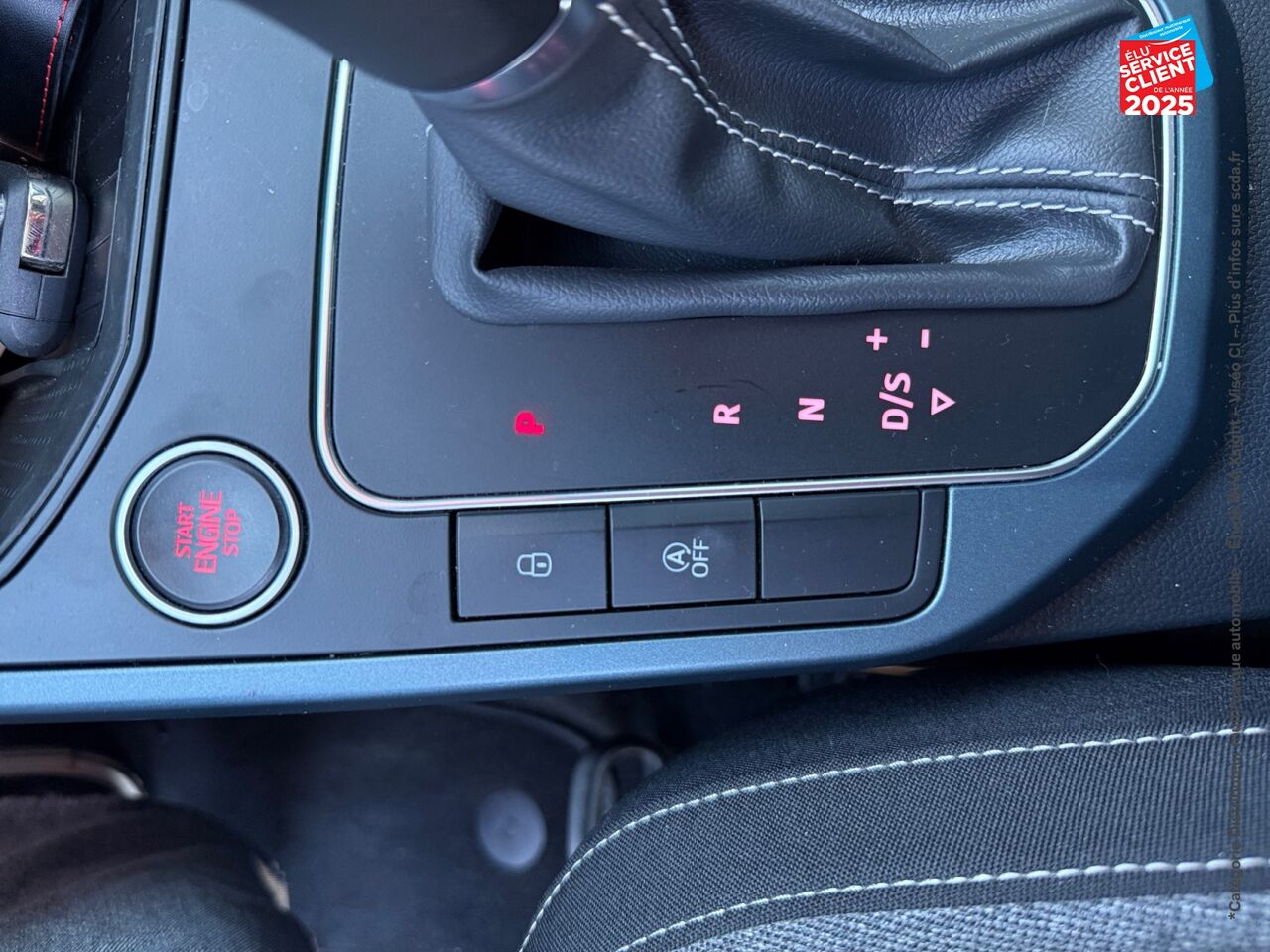Véhicule d'occasion SEAT ARONA 1.0 TSI 110CH XPERIENCE DSG7 GPS CAMERA CARPLAY chez Renault Saint-Louis
