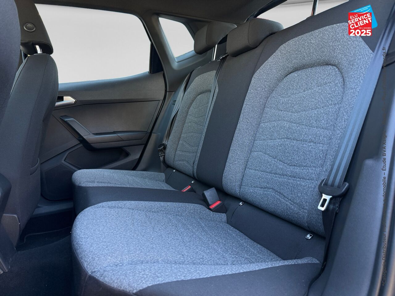 Véhicule d'occasion SEAT ARONA 1.0 TSI 110CH XPERIENCE DSG7 GPS CAMERA CARPLAY chez Renault Saint-Louis