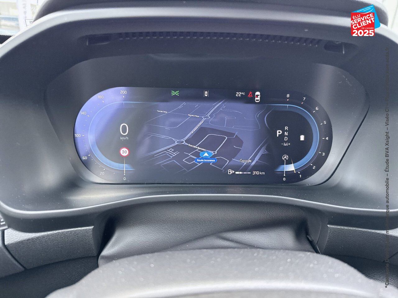 Véhicule d'occasion VOLVO XC40 B3 163CH BLACK EDITION DCT 7 chez BMW Besançon