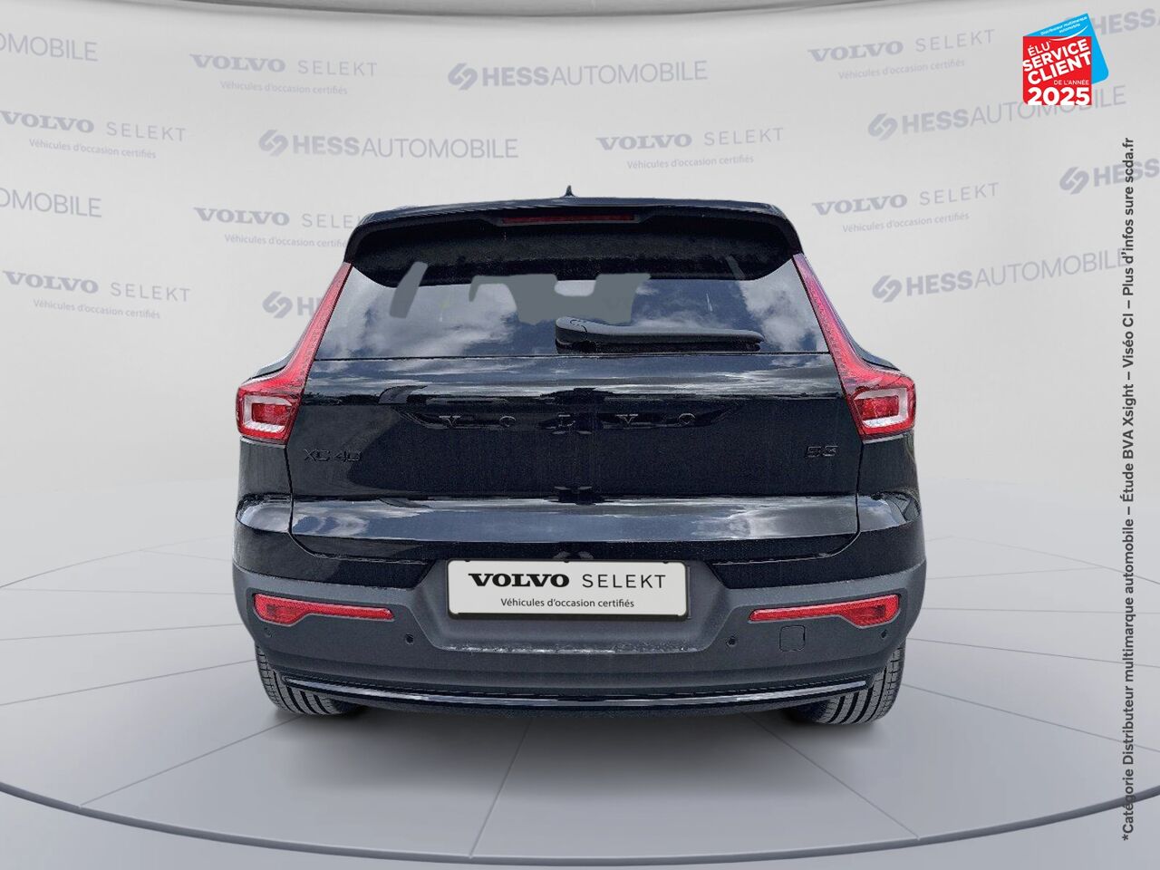 Véhicule d'occasion VOLVO XC40 B3 163CH BLACK EDITION DCT 7 chez BMW Besançon