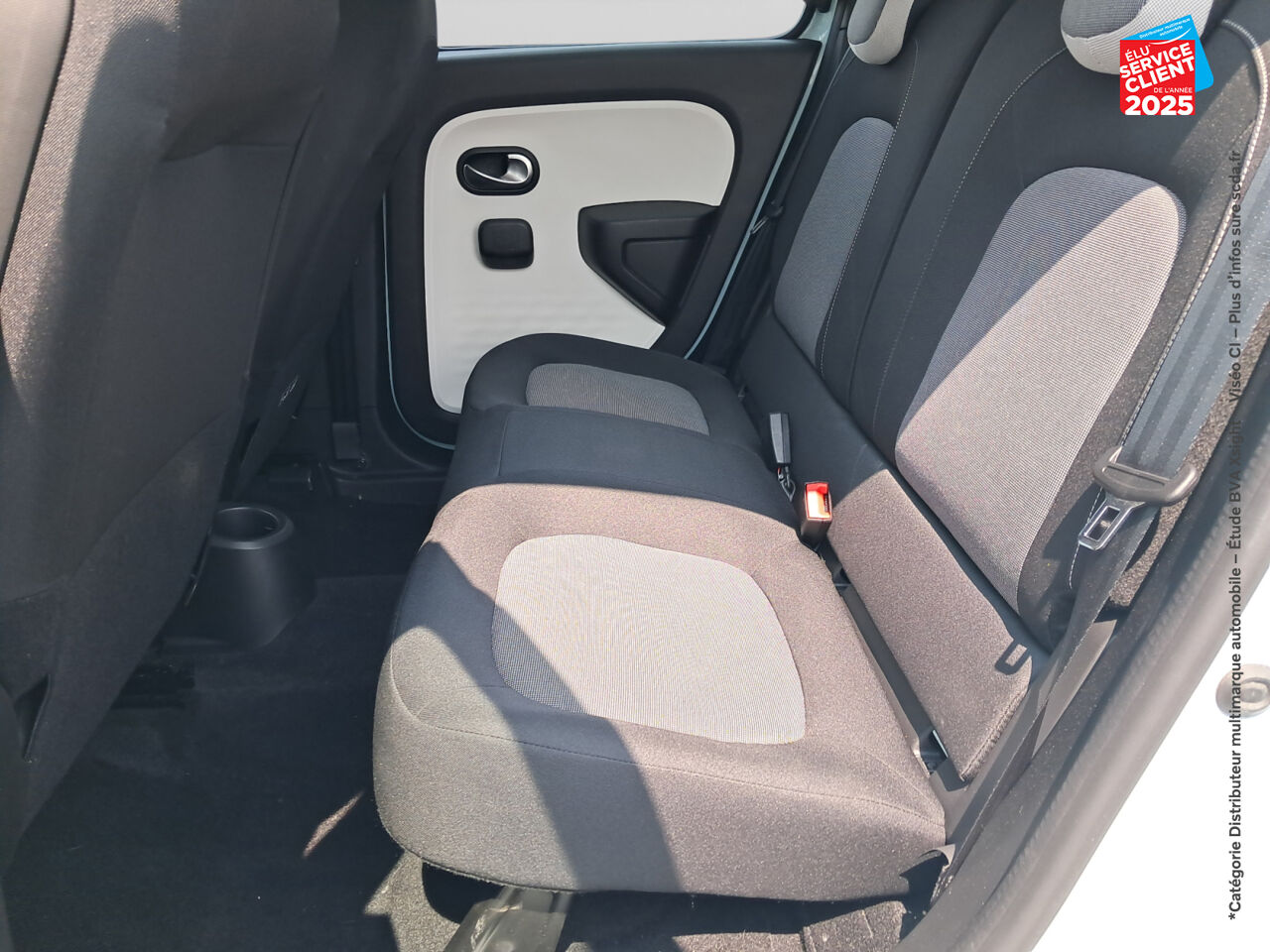 Véhicule d'occasion RENAULT TWINGO 1.0 SCE 65CH EQUILIBRE chez Nissan Haguenau