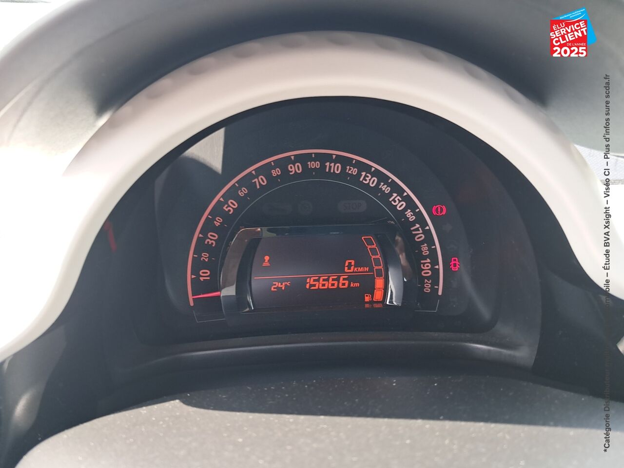 Véhicule d'occasion RENAULT TWINGO 1.0 SCE 65CH EQUILIBRE chez Nissan Haguenau