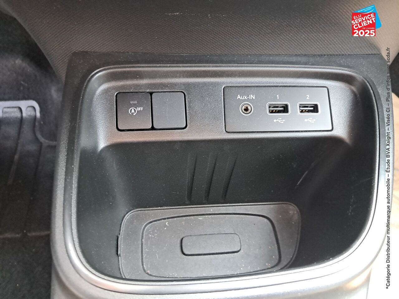Véhicule d'occasion RENAULT TWINGO 1.0 SCE 65CH EQUILIBRE chez Nissan Dijon