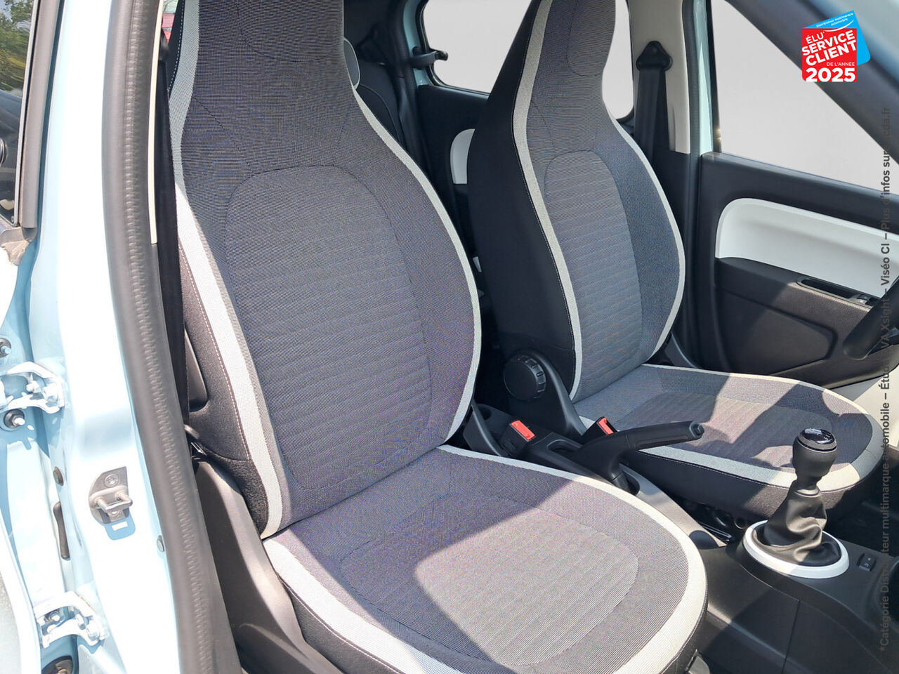 Véhicule d'occasion RENAULT TWINGO 1.0 SCE 65CH EQUILIBRE chez Nissan Dijon