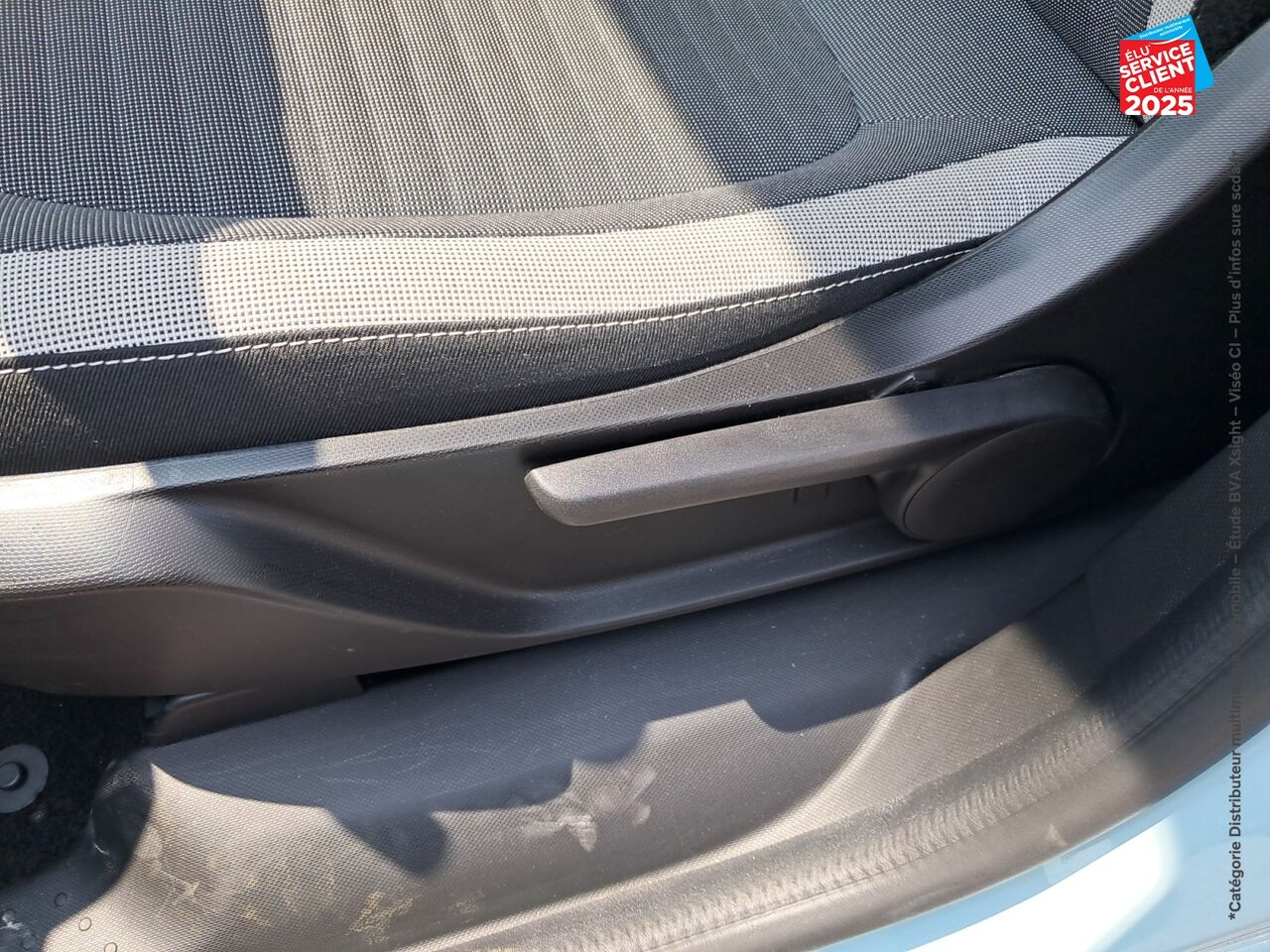 Véhicule d'occasion RENAULT TWINGO 1.0 SCE 65CH EQUILIBRE chez Nissan Dijon