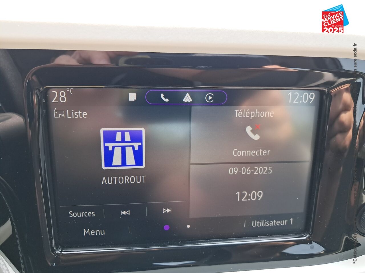 Véhicule d'occasion RENAULT TWINGO 1.0 SCE 65CH EQUILIBRE chez Nissan Dijon