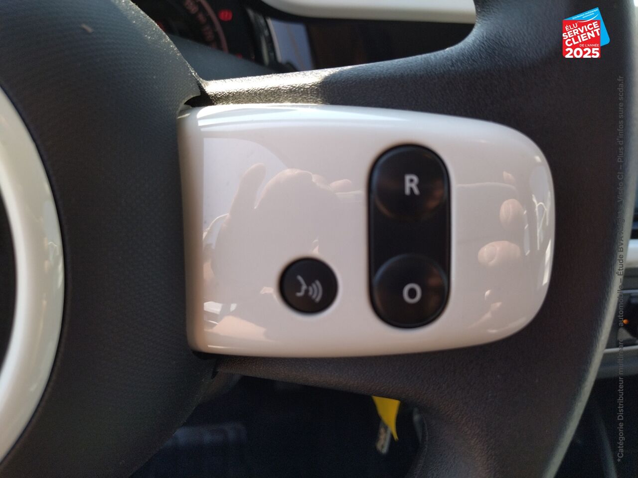 Véhicule d'occasion RENAULT TWINGO 1.0 SCE 65CH EQUILIBRE chez Nissan Strasbourg
