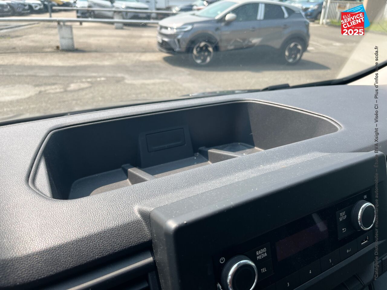 Véhicule d'occasion RENAULT TRAFIC COMBI L2 2.0 BLUE DCI 150CH SS INTENS 8 PLACES chez Hyundai Epernay