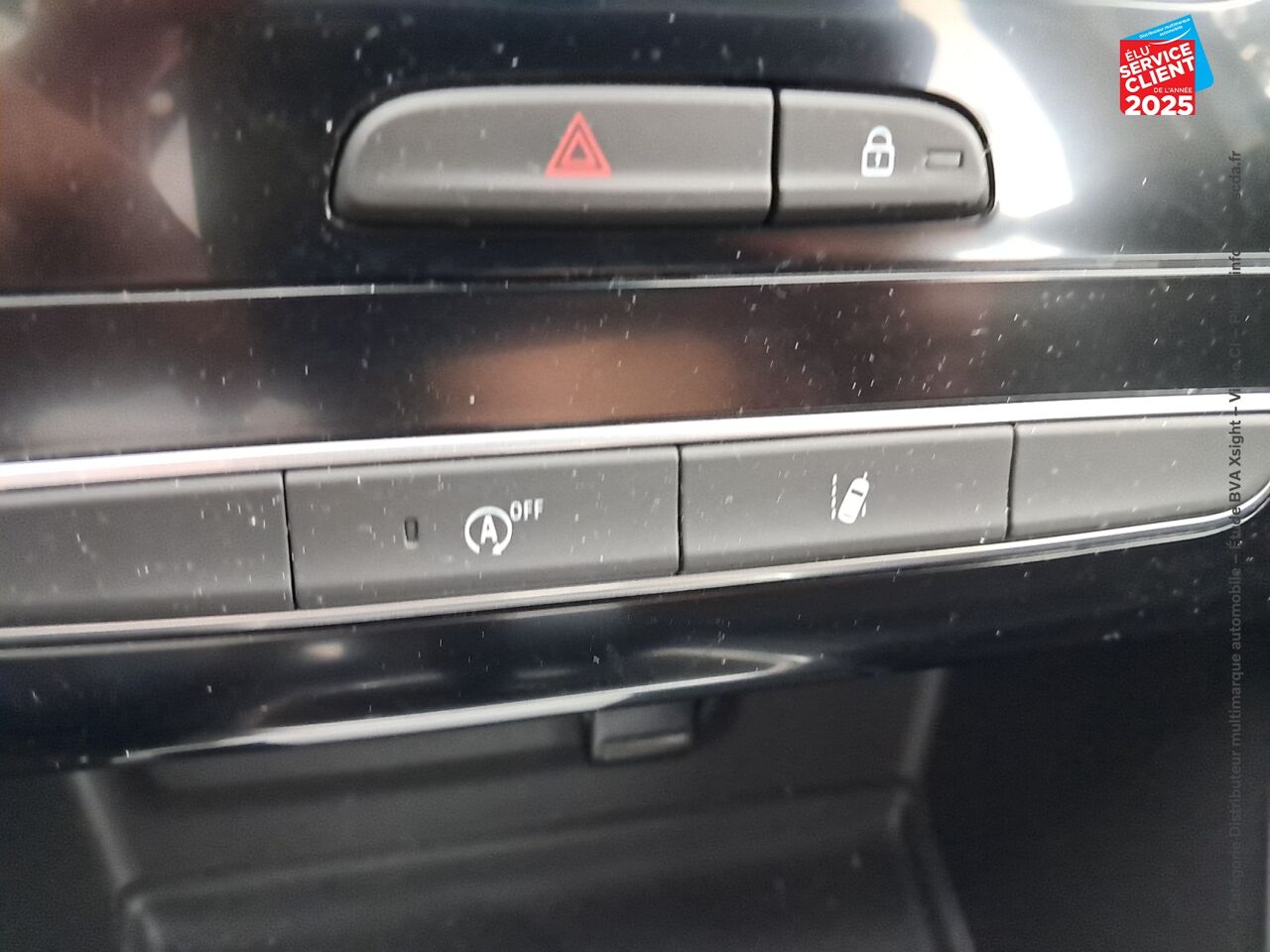 Véhicule d'occasion RENAULT MEGANE 1.3 TCE 140CH FAP BUSINESS EDC chez Nissan Belfort