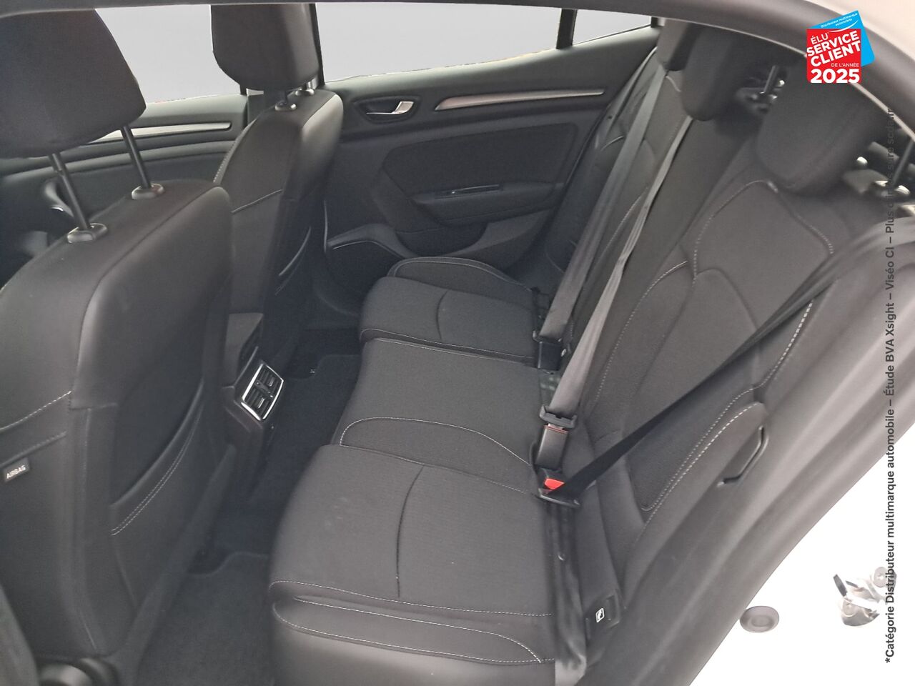 Véhicule d'occasion RENAULT MEGANE 1.3 TCE 140CH FAP BUSINESS EDC chez Nissan Belfort