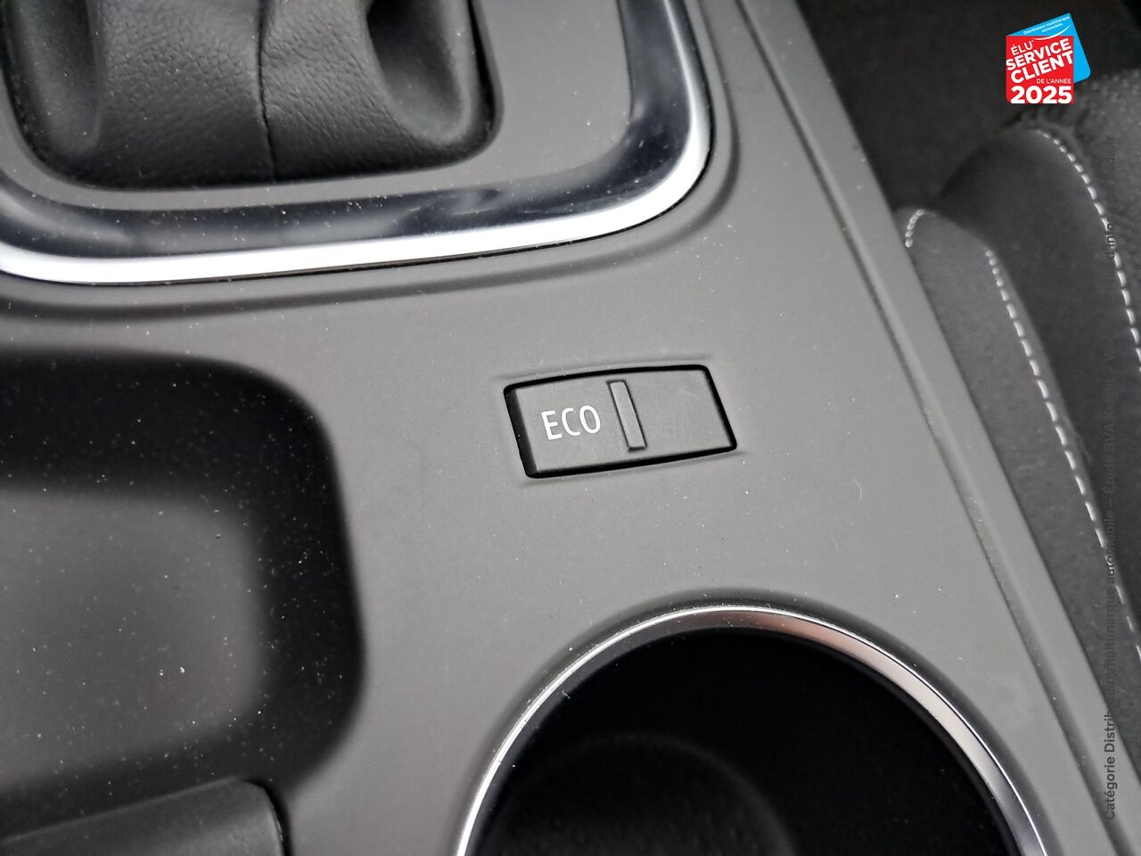 Véhicule d'occasion RENAULT MEGANE 1.3 TCE 140CH FAP BUSINESS EDC chez Nissan Belfort