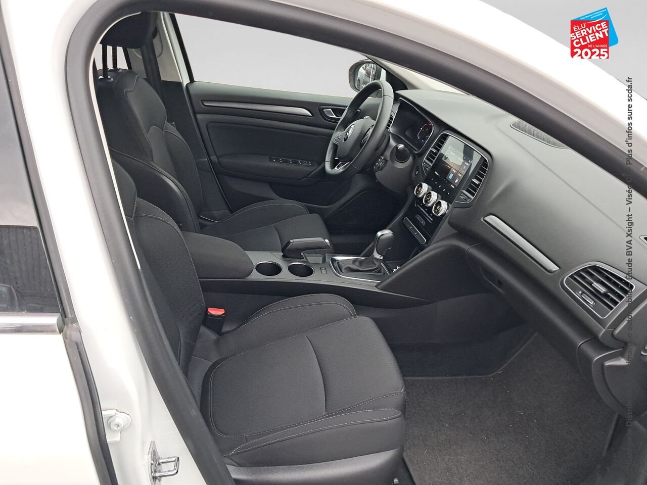 Véhicule d'occasion RENAULT MEGANE 1.3 TCE 140CH FAP BUSINESS EDC chez Nissan Belfort