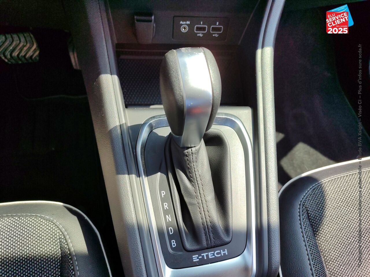 Véhicule d'occasion RENAULT CAPTUR 1.6 E-TECH HYBRIDE 145CH TECHNO chez Opel Verdun