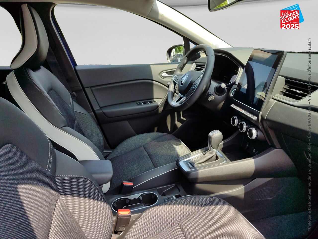 Véhicule d'occasion RENAULT CAPTUR 1.6 E-TECH HYBRIDE 145CH TECHNO chez Opel Verdun