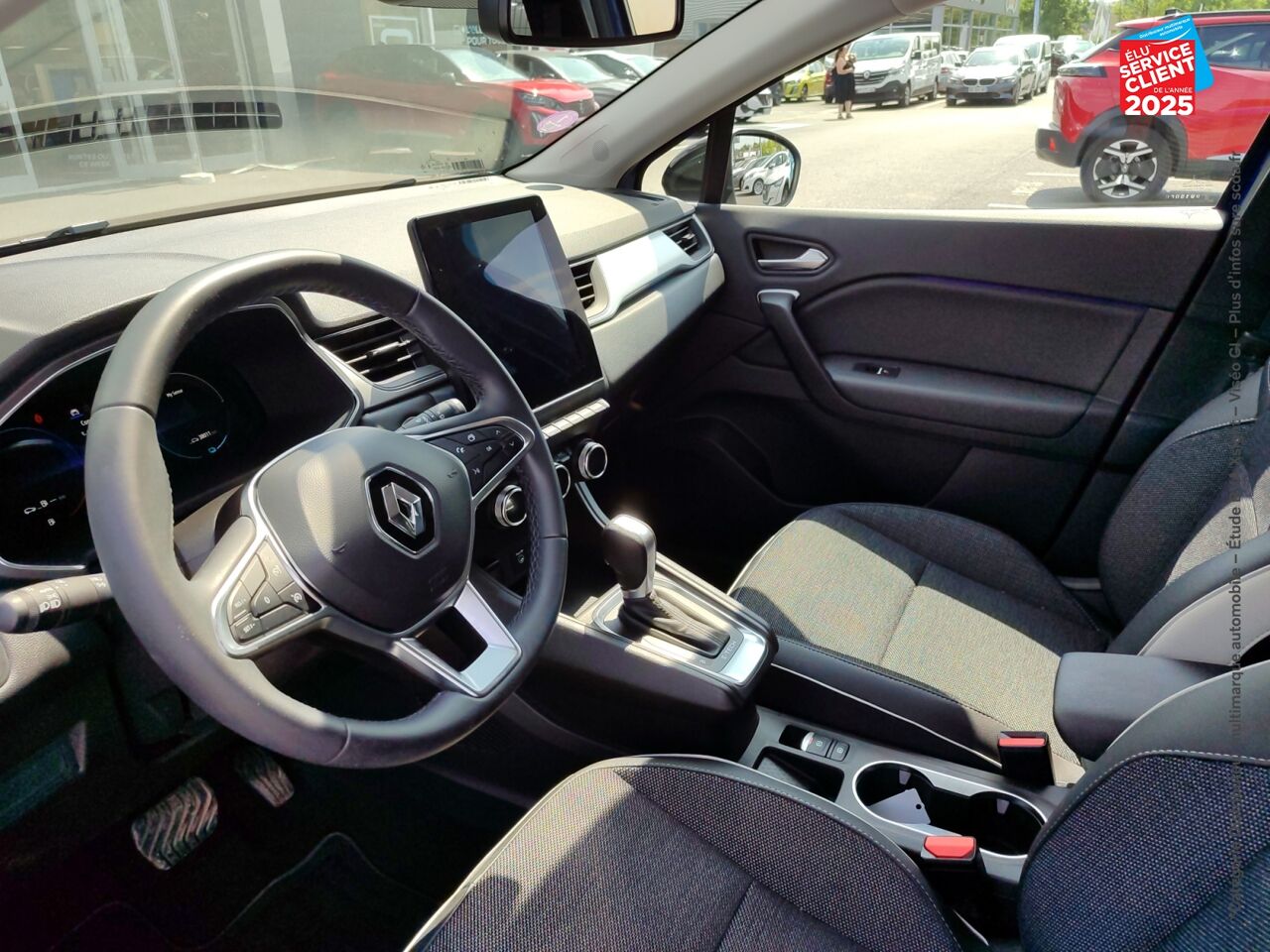 Véhicule d'occasion RENAULT CAPTUR 1.6 E-TECH HYBRIDE 145CH TECHNO chez Opel Verdun