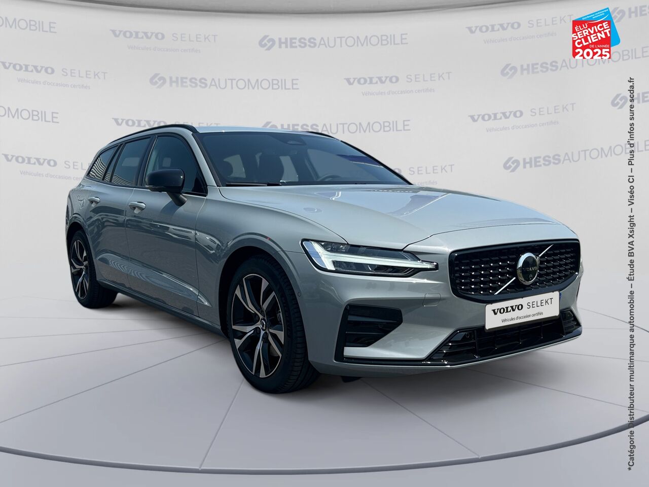 Véhicule d'occasion VOLVO V60 B3 163CH PLUS STYLE DARK DCT 7 chez Renault Sélestat