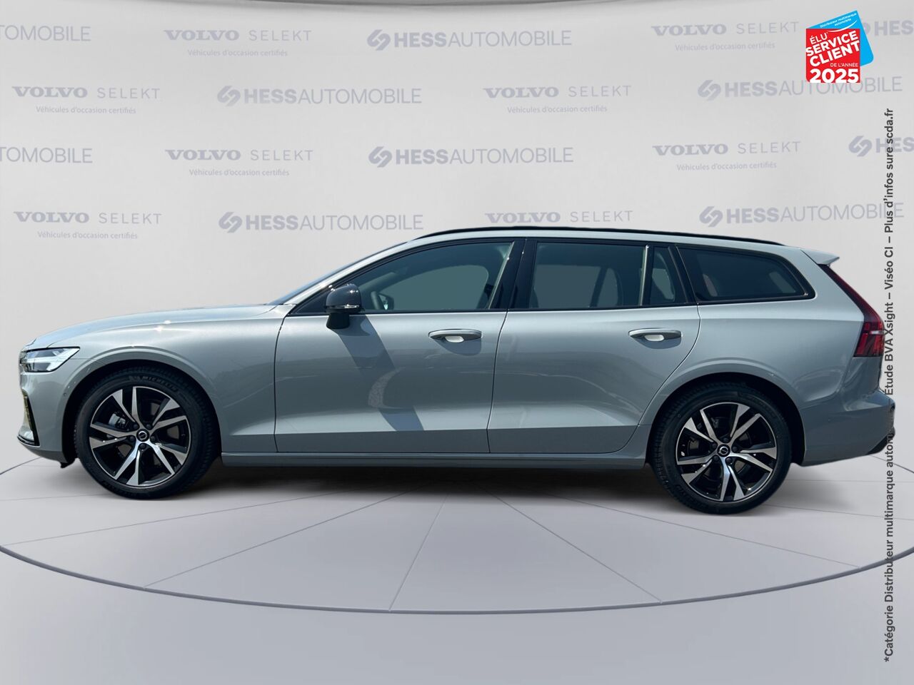 Véhicule d'occasion VOLVO V60 B3 163CH PLUS STYLE DARK DCT 7 chez Renault Sélestat