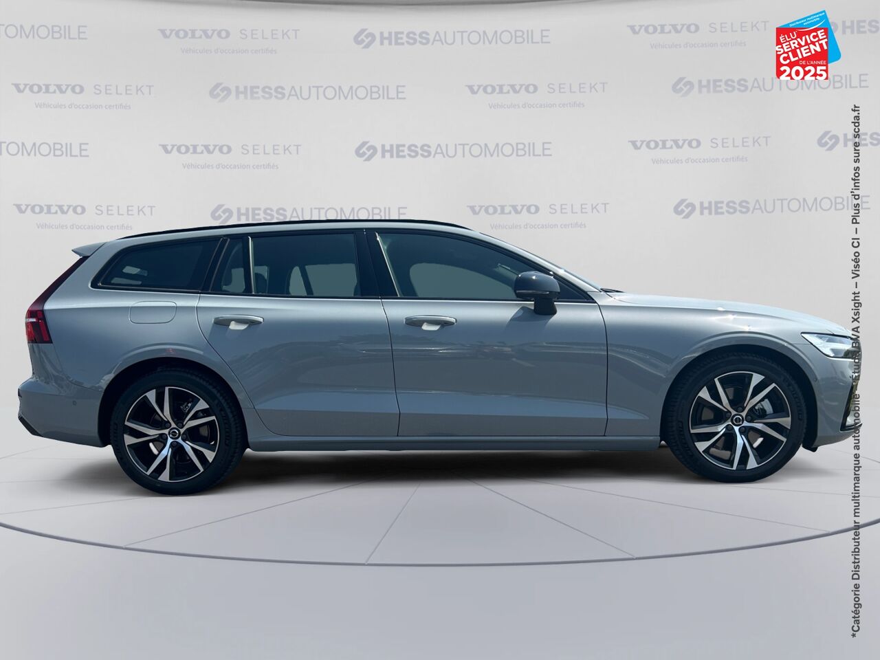 Véhicule d'occasion VOLVO V60 B3 163CH PLUS STYLE DARK DCT 7 chez Renault Sélestat