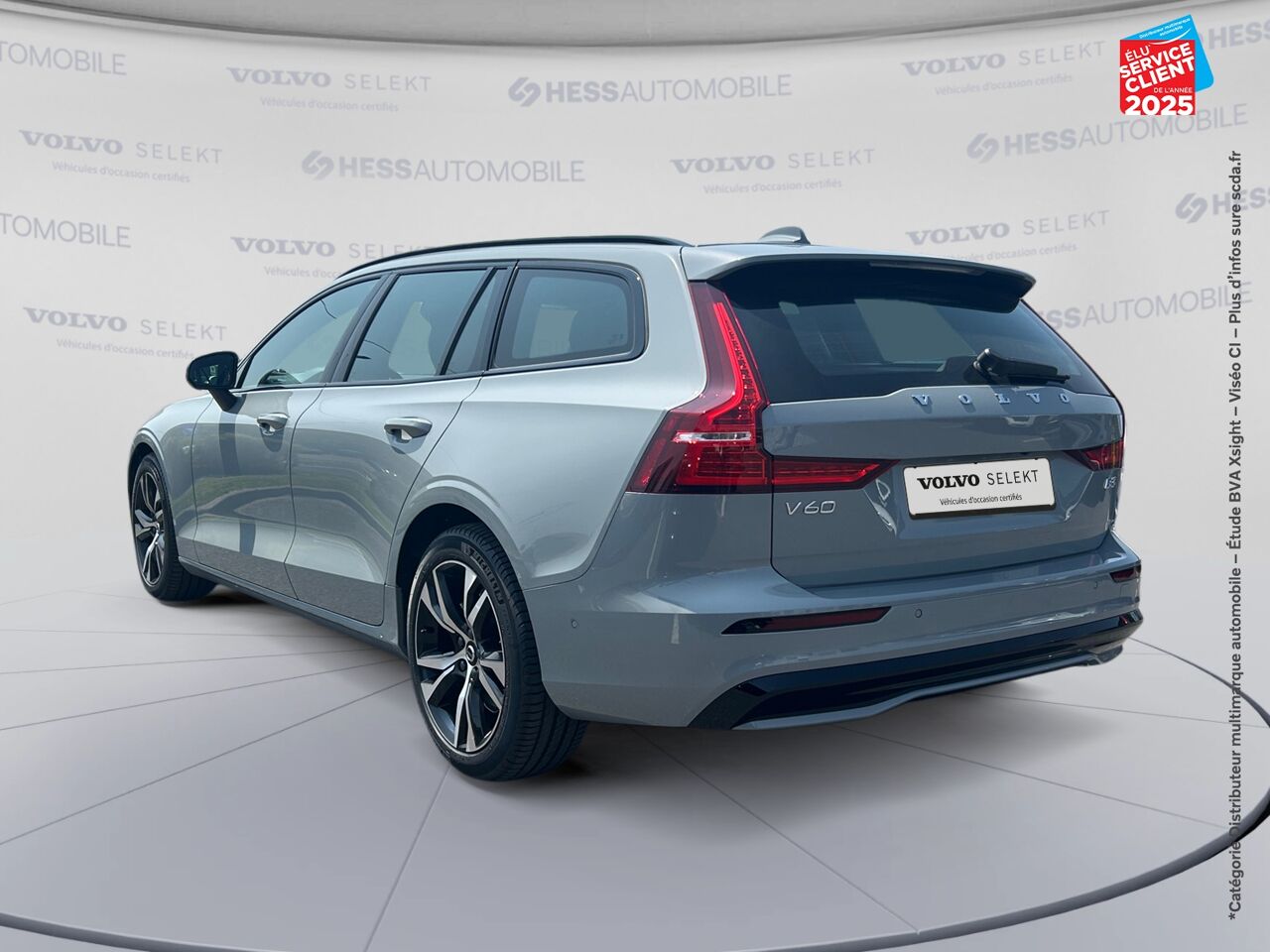 Véhicule d'occasion VOLVO V60 B3 163CH PLUS STYLE DARK DCT 7 chez Renault Sélestat