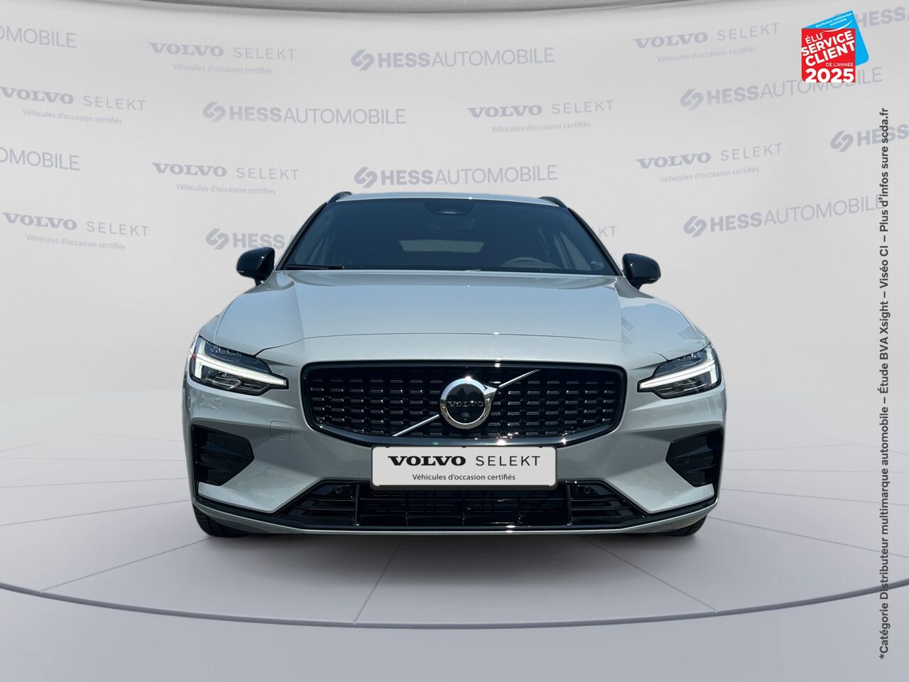 Véhicule d'occasion VOLVO V60 B3 163CH PLUS STYLE DARK DCT 7 chez Renault Sélestat