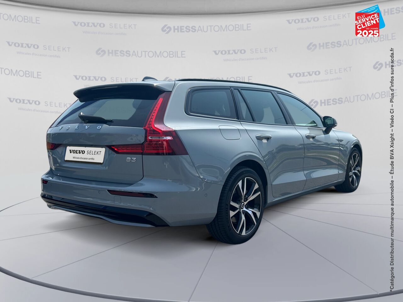 Véhicule d'occasion VOLVO V60 B3 163CH PLUS STYLE DARK DCT 7 chez Renault Sélestat
