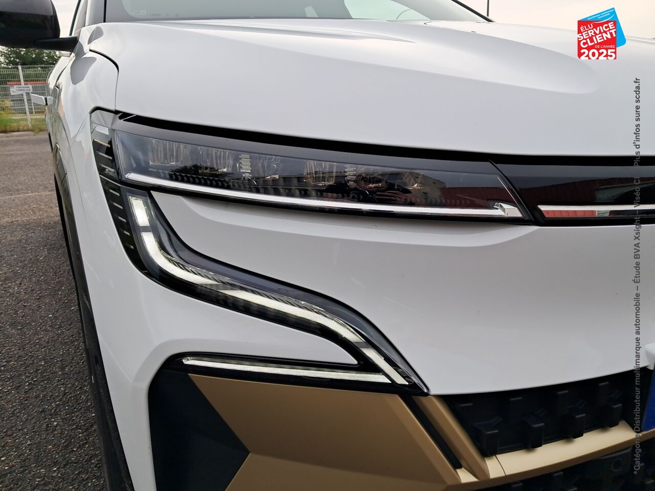 Véhicule d'occasion RENAULT MEGANE E-TECH ELECTRIC EV60 220CH ICONIC SUPER CHARGE chez Renault Saint-Louis