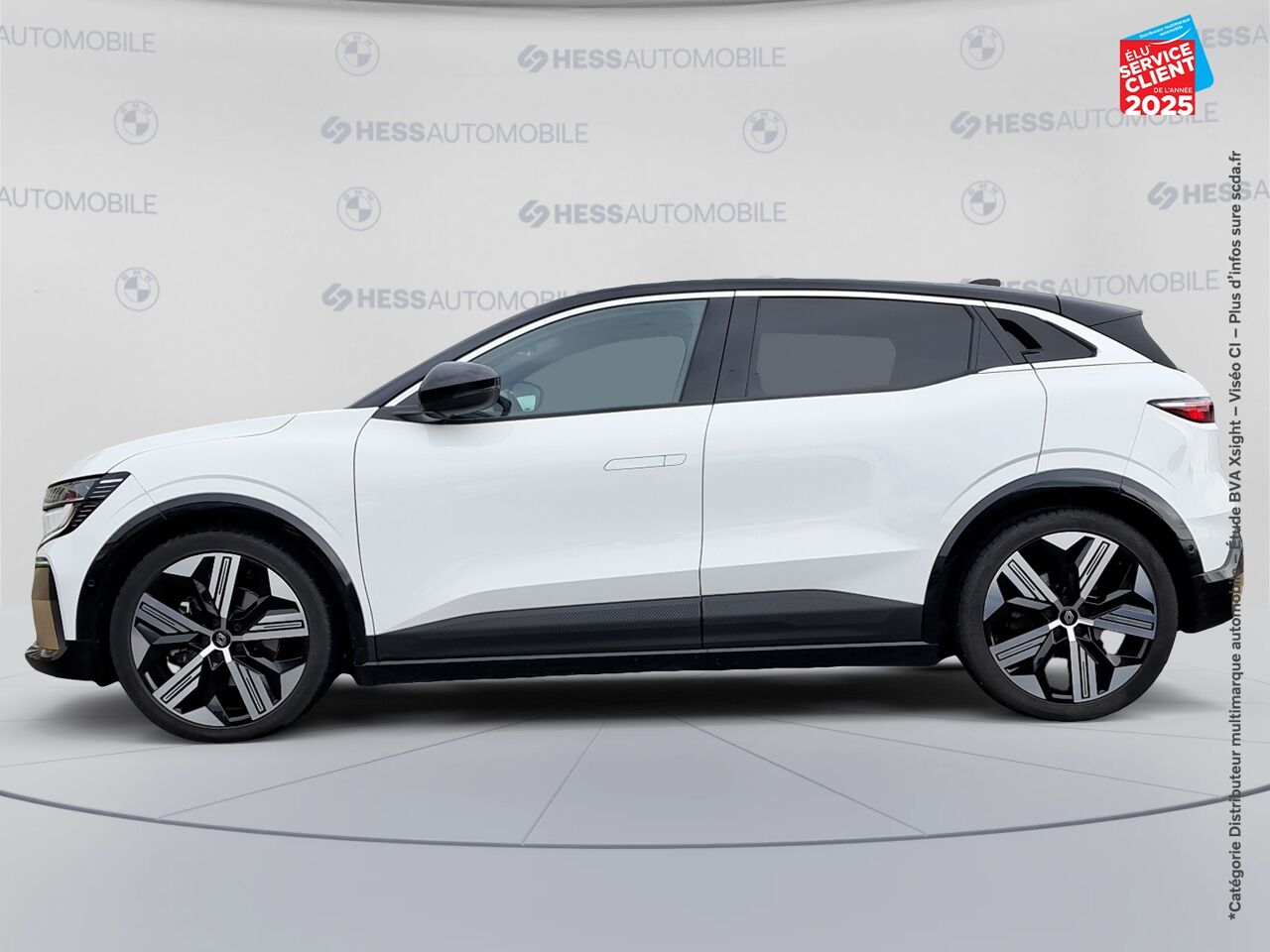 Véhicule d'occasion RENAULT MEGANE E-TECH ELECTRIC EV60 220CH ICONIC SUPER CHARGE chez Renault Saint-Louis