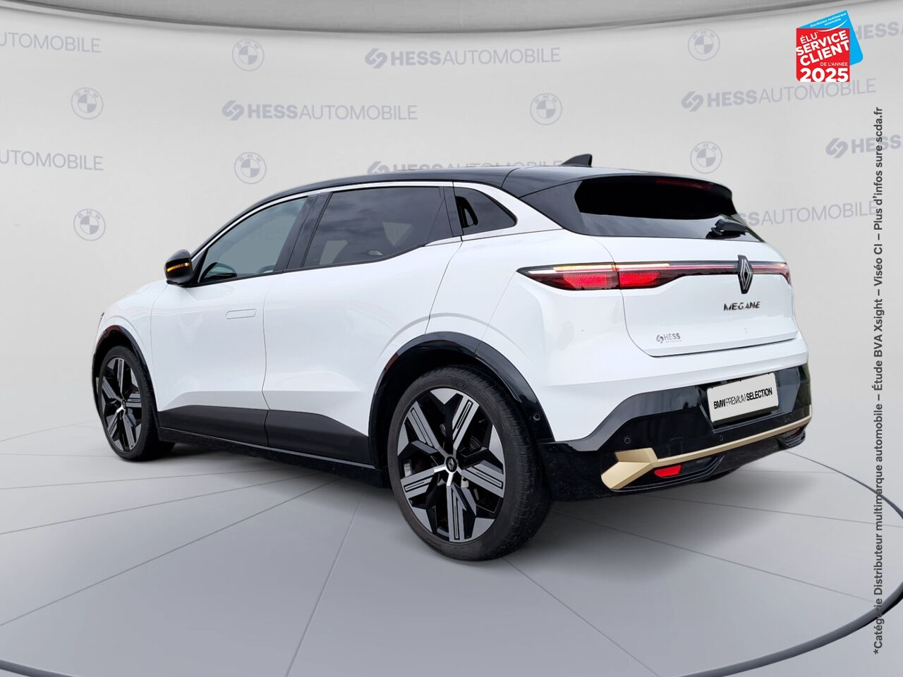 Véhicule d'occasion RENAULT MEGANE E-TECH ELECTRIC EV60 220CH ICONIC SUPER CHARGE chez Renault Saint-Louis