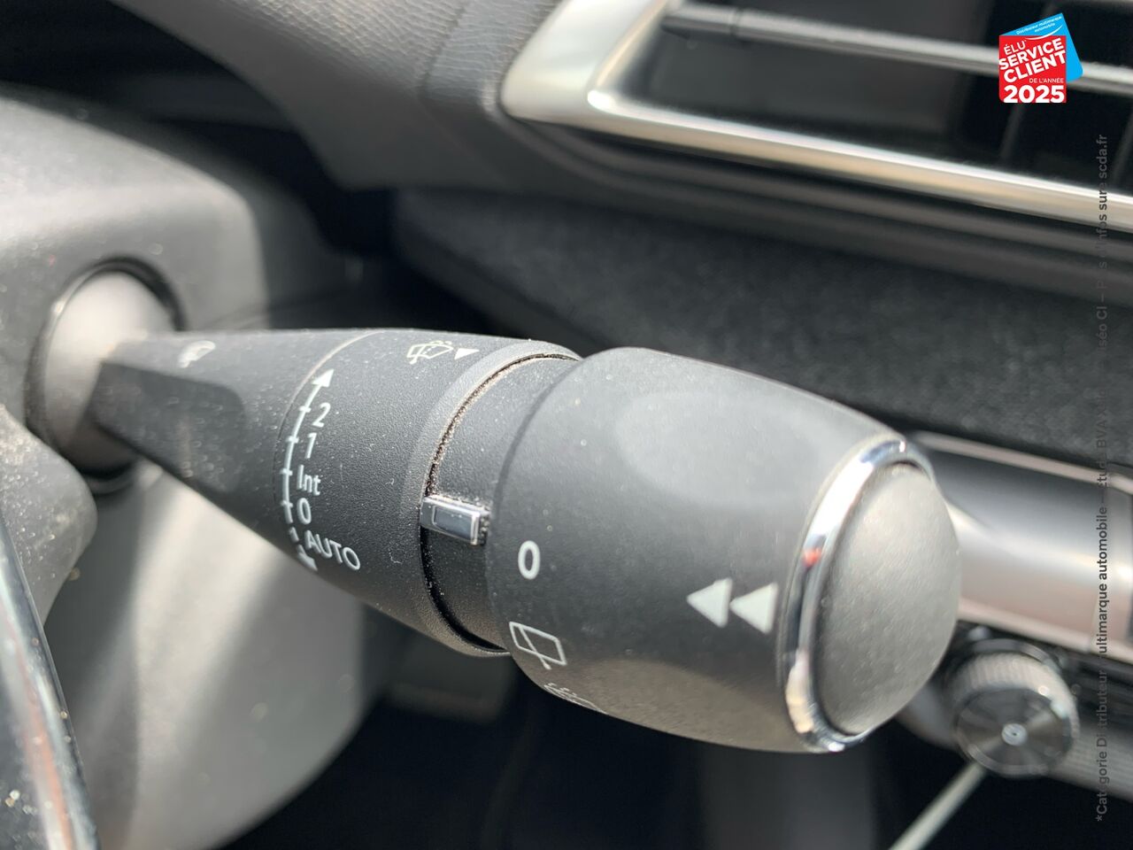 Véhicule d'occasion PEUGEOT 3008 1.2 PURETECH 130CH ALLURE S/S EAT6 CAMERA GPS chez Renault Saint-Louis