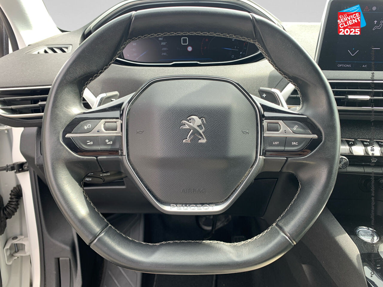 Véhicule d'occasion PEUGEOT 3008 1.2 PURETECH 130CH ALLURE S/S EAT6 CAMERA GPS chez Renault Saint-Louis